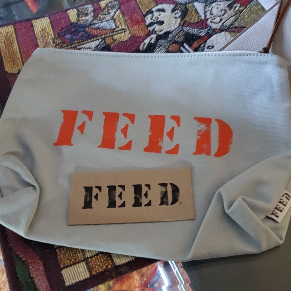 - Feed pouch makeup or whatever